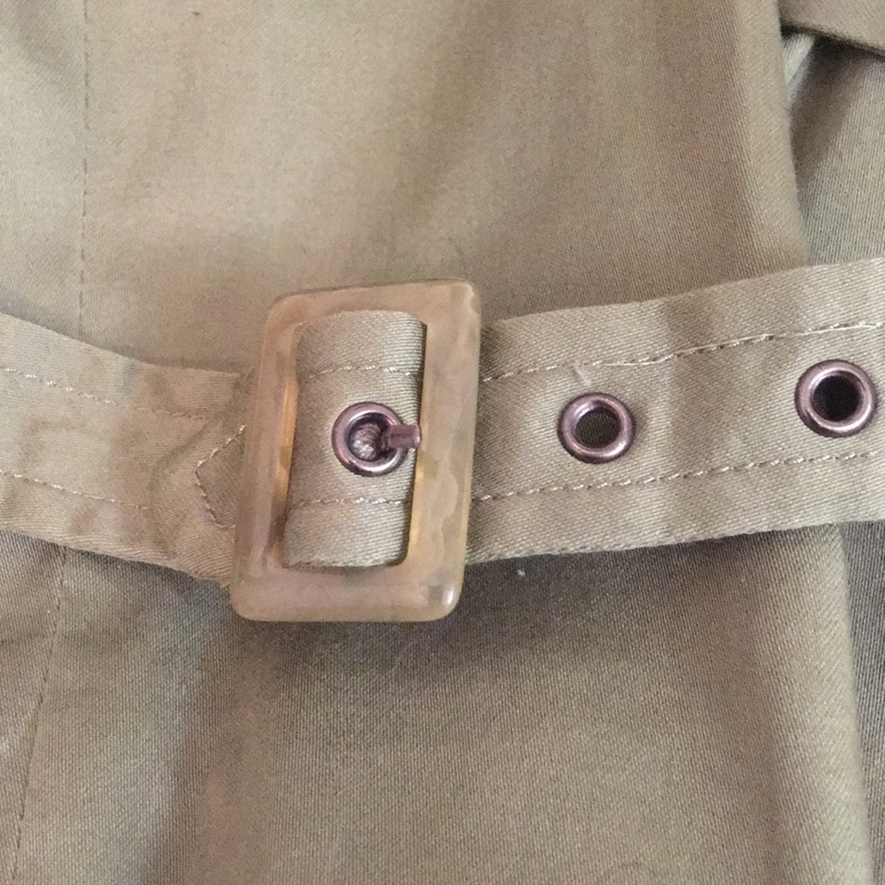 Unique Olive Buttoned Dress-Jacket - image 3